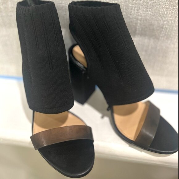 Black Zara Stretch Sandal Heels - Picture 1 of 13